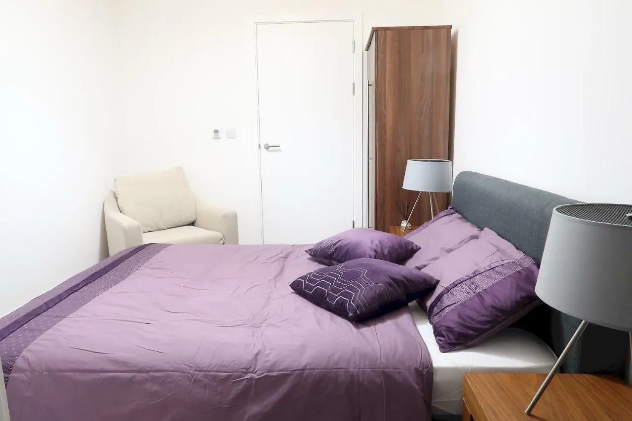 Homestay Sculpture House Apartment London