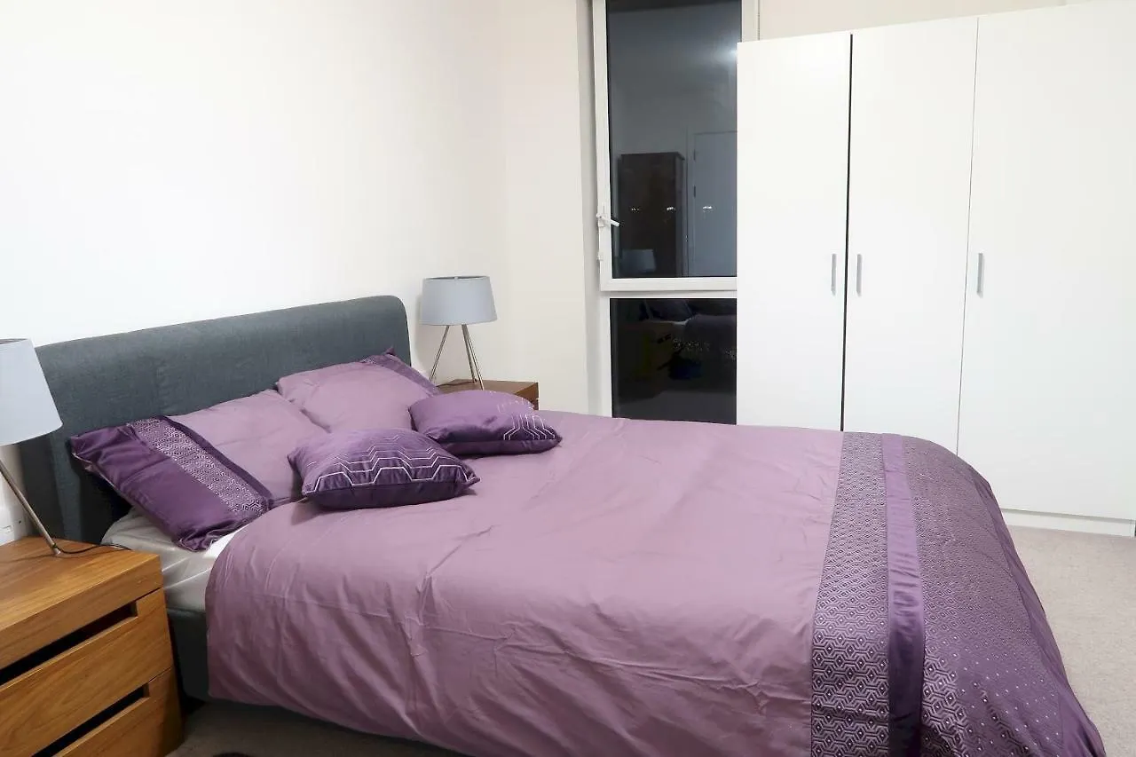 Sculpture House Apartment London Homestay
